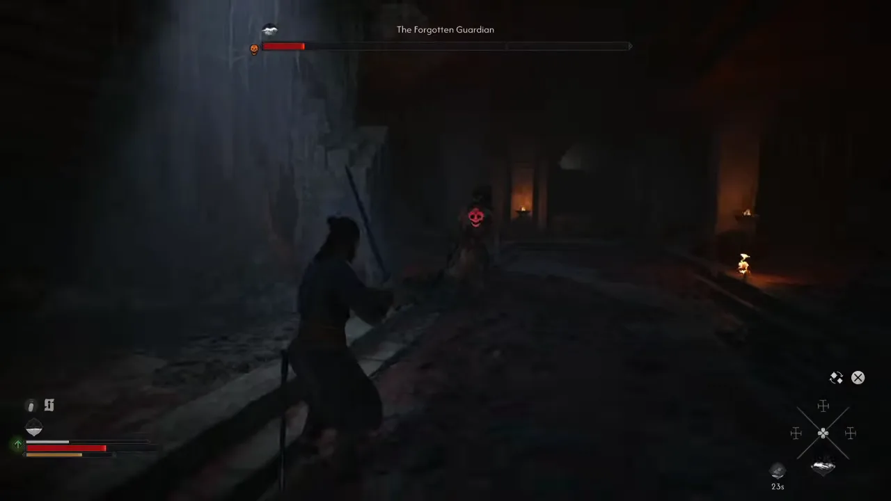 A late-phase Forgotten Guardian fight in The Blood of Dawnwalker showing the red skull telegraph that marks an unblockable attack to dodge